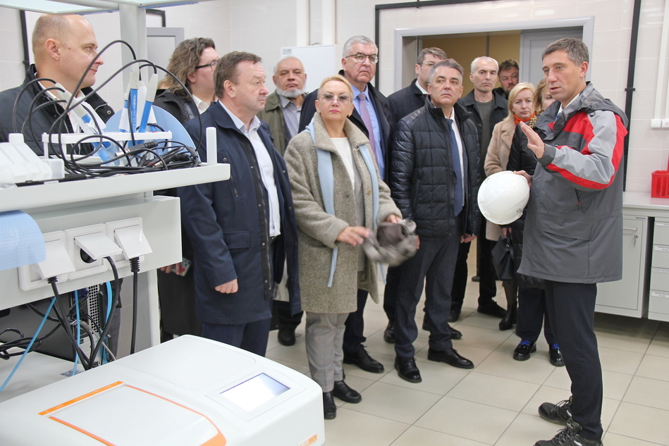 Members of the regional Legislative Assembly visited the production site of JSC Metafrax Chemicals with a guided tour