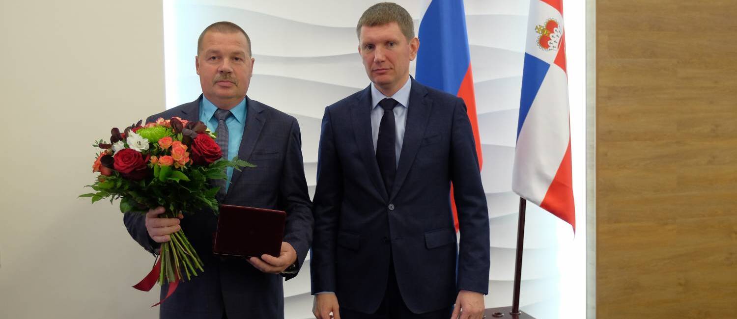 Работнику